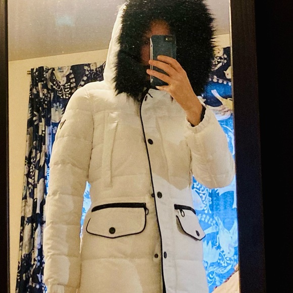 White winter puffer coat with faux fur hood and cinched waist - Picture 1 of 5